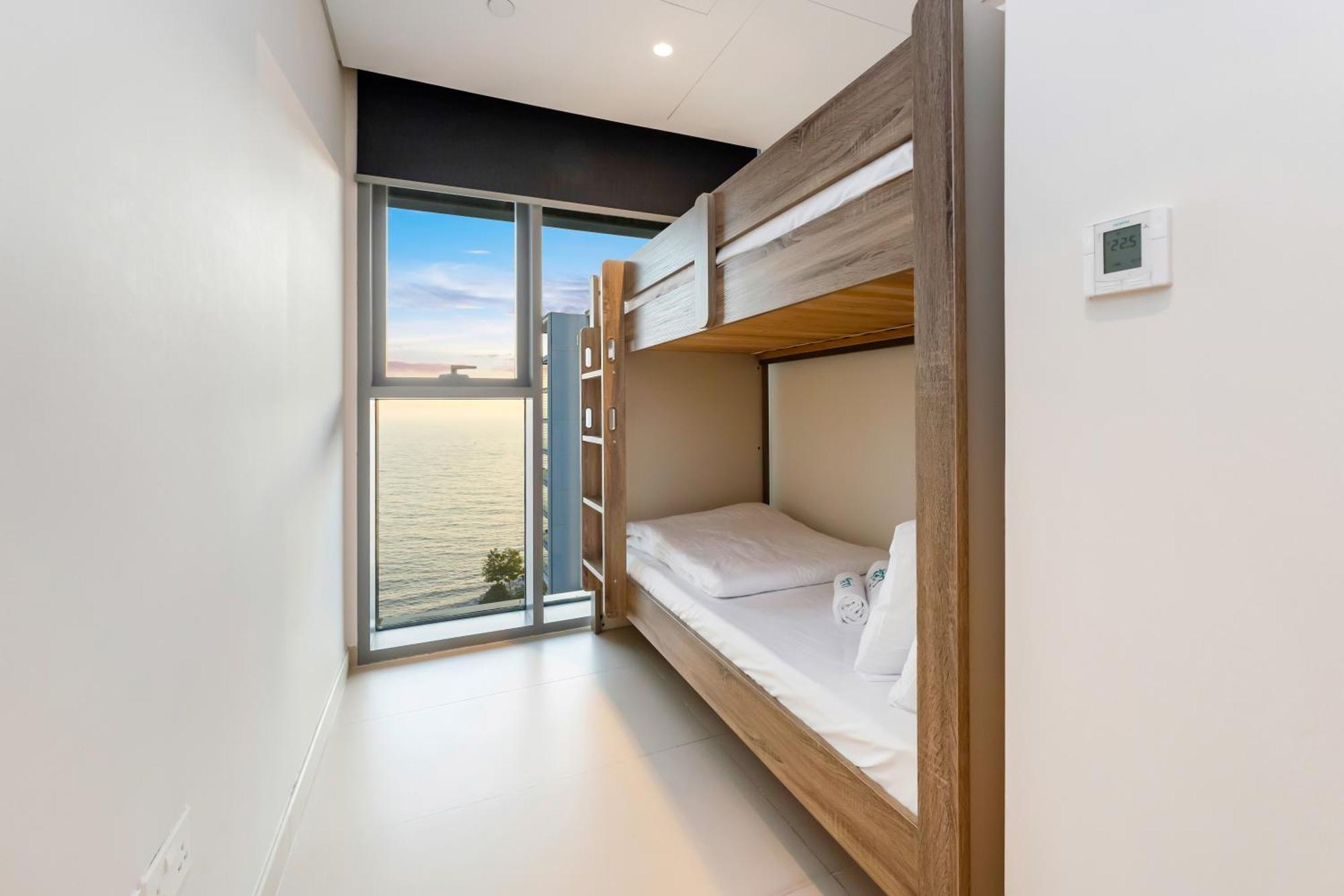 Fam Living Bluewaters - Island Living - Ain Dubai & Sea View Apartment Ruang foto